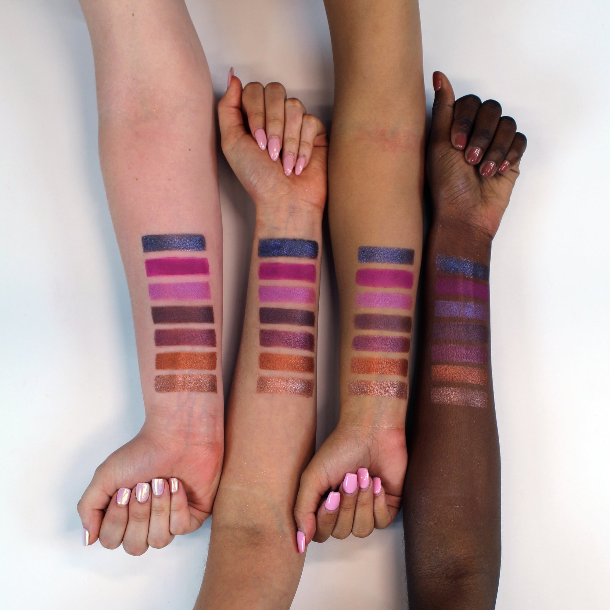 pro pigment 21 shade eyeshadow palette & brush